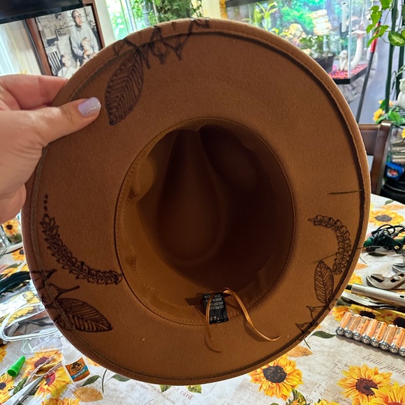 Hicarer 12-Piece Western Cowboy Hat Set – Plastic Felt Wide Brim Hats For Costume Parties (Men & Women)